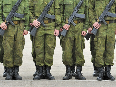По словам Наева, сухопутная группировка РФ в Крыму составляет более 11,5 тыс. военнослужащих