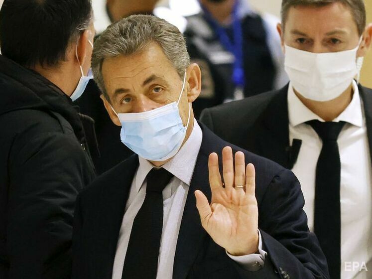 Суд засудив Саркозі до реального тюремного строку