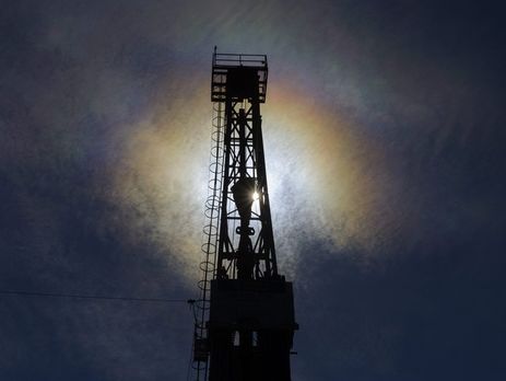 Цены на нефть начали снижаться после годового максимума