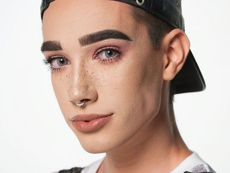 Мужчина впервые стал лицом косметического бренда