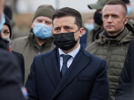 Зеленський після щеплення проти коронавірусу: Вакцинуйтеся й не робіть собі нерви