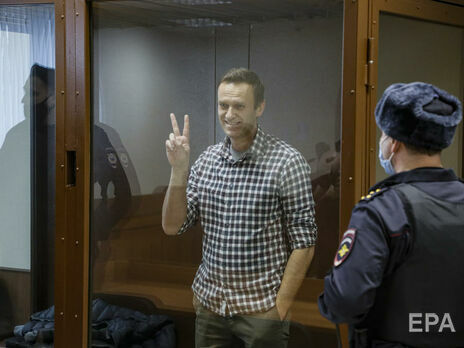 Навального відправили в колонію, де шиють труси для тюремників