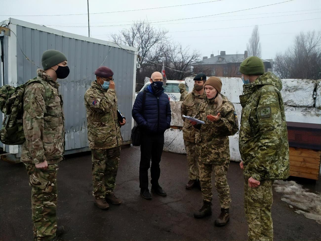 Последние новости военные донбасса сегодня. Британские военные инструкторы на Украине. ВСУ 2021. Армия Украины 2021. Армия ВСУ 2021.