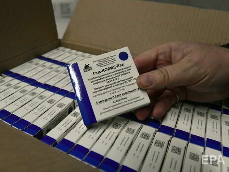 Білорусь збирається до кінця березня виготовляти російську вакцину проти COVID-19 