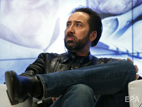 57-летний Кейдж женился на 26-летней избраннице