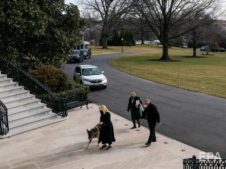 Мейджора и Чемпа перевезли в Белый дом 24 января