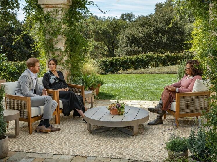 Названа сумма, которую CBS заплатил компании Уинфри за показ интервью с принцем Гарри и его женой
