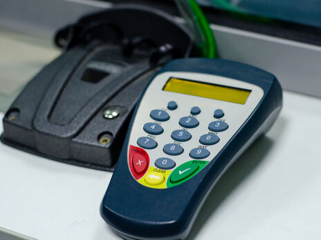 В Україні бізнес витрачає на обслуговування карток у рази більше, ніж будь-де у Європі – експерт
