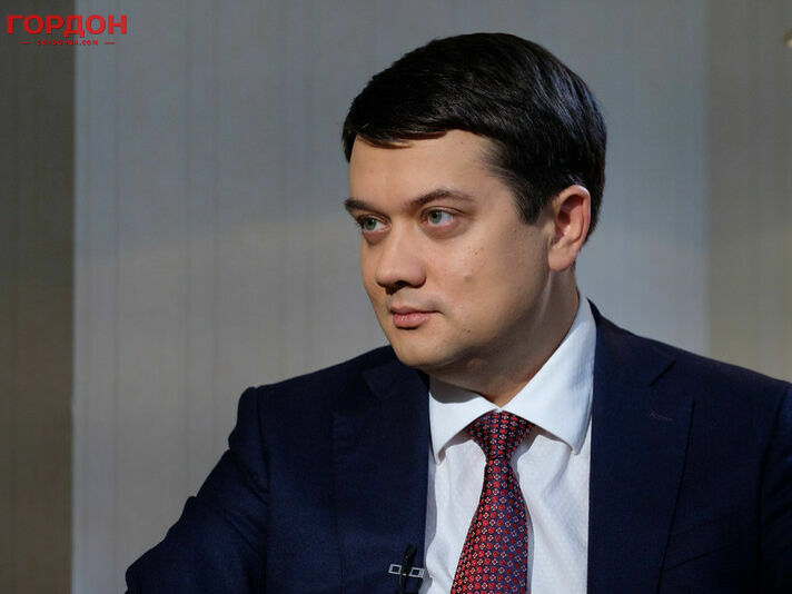 "Не було достатньо інформації". Разумков пояснив свою позицію щодо санкцій проти телеканалів з "пулу Медведчука"