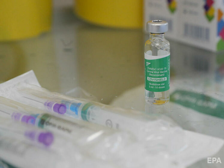 В Україні приблизно 29,4 тис. осіб вакцинували проти COVID-19