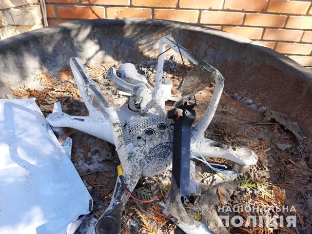 В Одесі у дворі будинку виявили уламки дрона і гранати, сусіди чули вибух