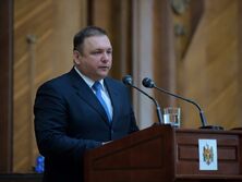 Экс-глава КСУ Шевчук: Поддержавших Харьковские соглашения депутатов нельзя привлечь к ответственности, если они голосовали по убеждениям