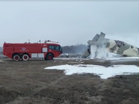 В Казахстане разбился военный самолет, есть погибшие