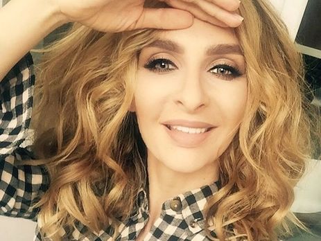 Варнава показала кольцо на безымянном пальце