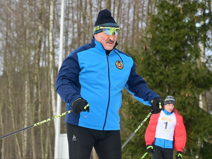 Участник "Минской лыжни" падал, чтобы не обогнать Лукашенко. Видео
