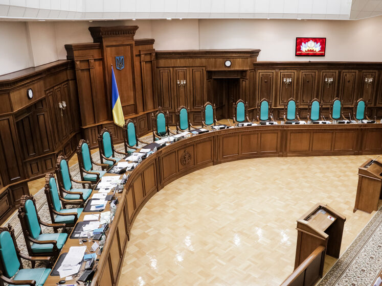 Конституційний Суд вирішив розглядати подання про неконституційність складу НКРЕКП у порядку письмового провадження