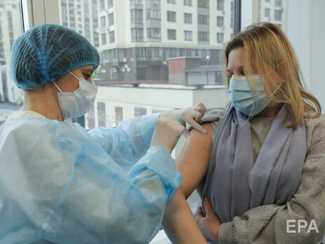 С начала кампании по вакцинации в Украине от коронавируса привили более 62 тыс. человек