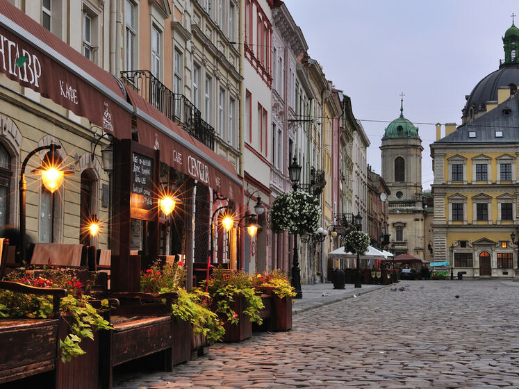 Мер Львова хоче ввести в місті локдаун через зростання випадків COVID-19