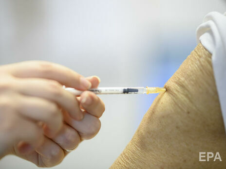 У деяких областях України починається другий етап вакцинації проти COVID-19