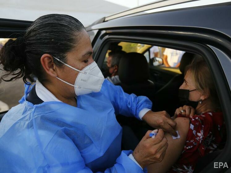 У світі зробили вже 400 млн щеплень проти коронавірусу – дані Bloomberg