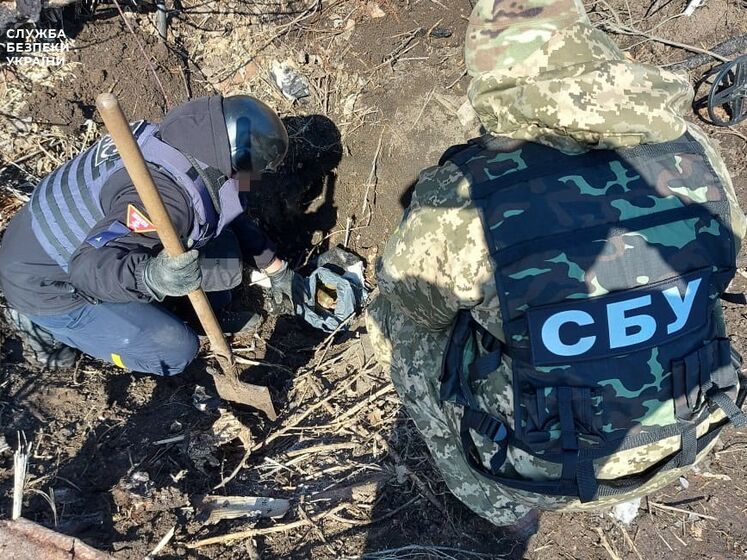 СБУ нашла в Луганской области тайники террористов – боевые элементы систем "Смерч", гранаты и больше 30 кг взрывчатки
