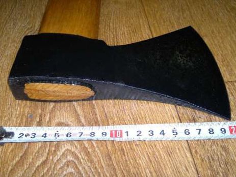 В России жительница Кемеровской области убила любовника топором за просьбу об оральном сексе