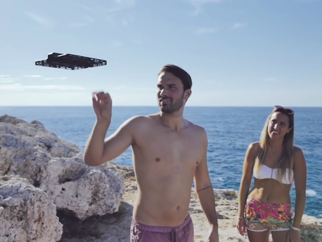 Компания Zero Zero Robotics показала летающую камеру для селфи. Видео