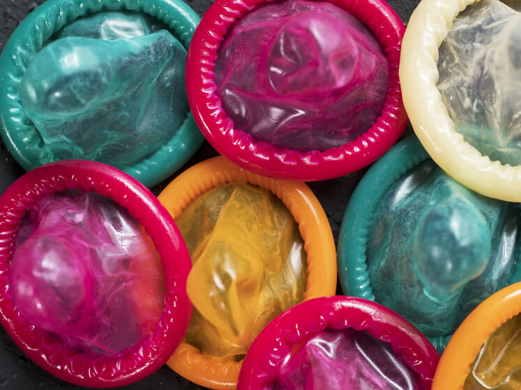 Управління справами президента Росії закуповує презервативи і сигарети
