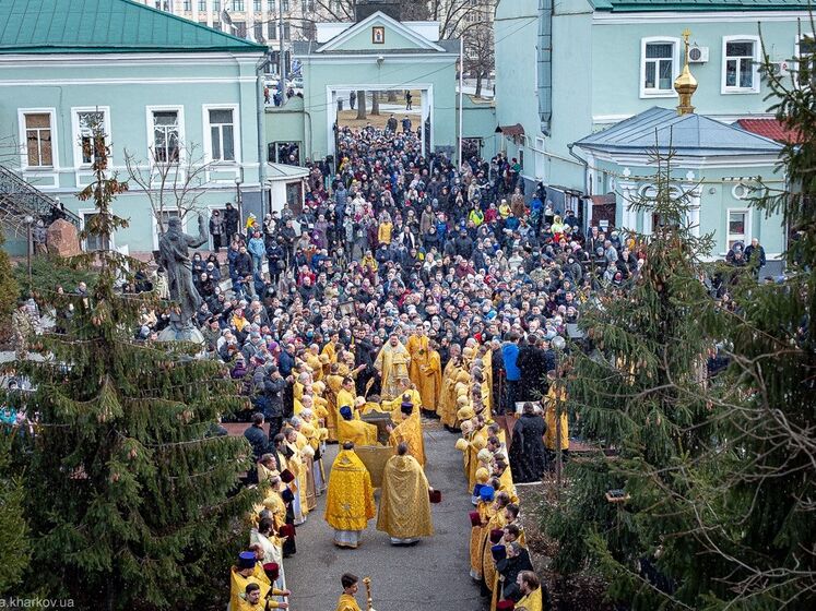 В Харькове УПЦ МП организовала крестный ход, помолившись о прекращении эпидемии