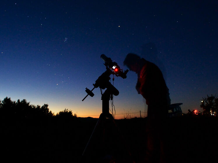 Жителям Иркутской области России ФСБ запретила смотреть на звезды в рамках ночи астрономии