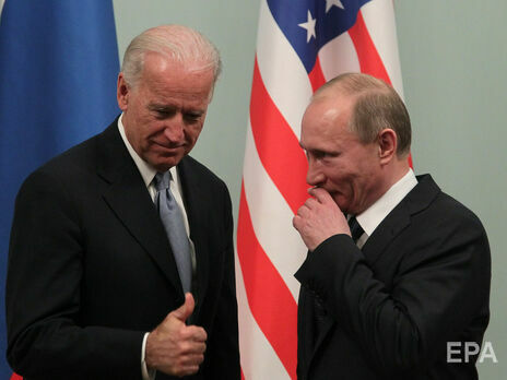 Байден (слева на фото) заявил, что Путин заплатит за вмешательство в американские выборы