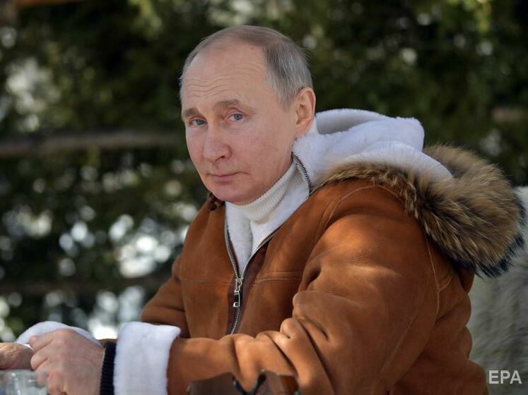 Путін пообіцяв зробити щеплення проти коронавірусу 23 березня. Назви препарату у Кремлі не повідомили, процедура не буде публічною