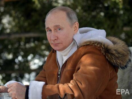 Путін пообіцяв зробити щеплення проти коронавірусу 23 березня. Назви препарату у Кремлі не повідомили, процедура не буде публічною
