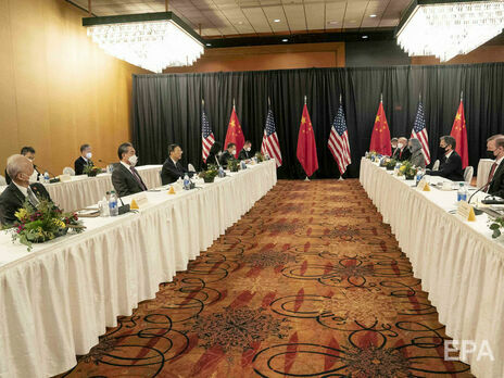 Представители США и Китая на встрече на Аляске обменялись резкими упреками – СМИ