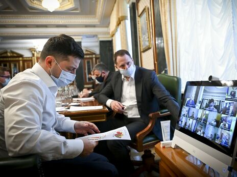 Кабмин создаст спецфонд для выплат украинцам за непредвиденные последствия вакцинации от COVID-19 – Офис президента