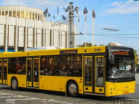 Власти Киева не исключают введение спецпропусков для транспорта