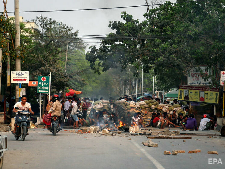 В Мьянме захватившие власть военные выразили сожаление из-за гибели людей на акциях протеста