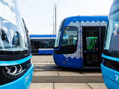 У Києві зафіксували 100-метрову чергу на трамвай