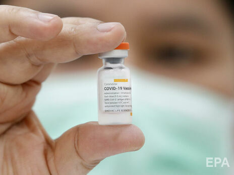 В Украину прибыла первая партия вакцины CoronaVac