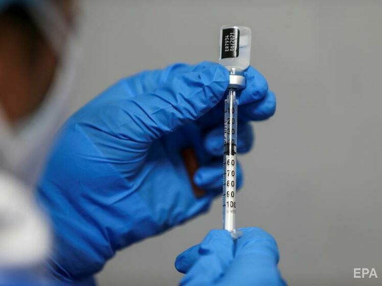 У світі зробили понад 500 млн щеплень проти коронавірусу – Bloomberg