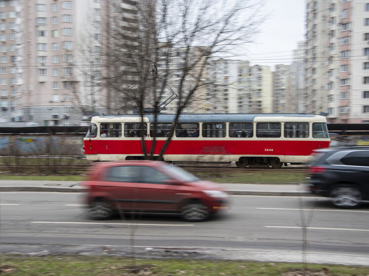 В Киеве изменили лимиты пассажиров для общественного транспорта 