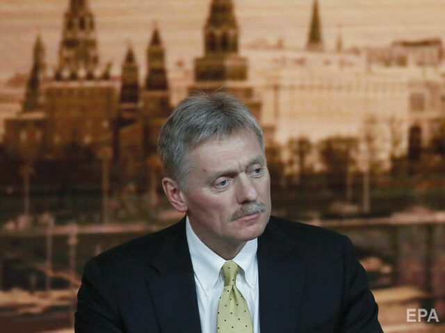 В Кремле отреагировали на заявление Макрона о мировой войне из-за вакцинации от COVID-19