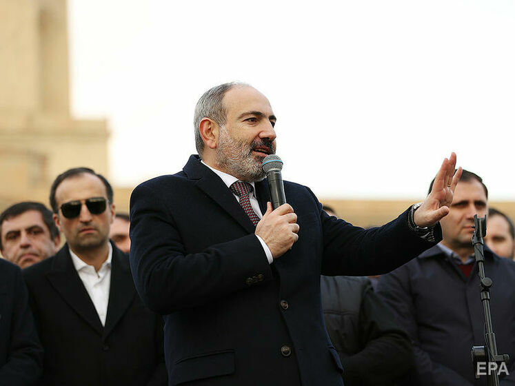 Пашинян заявив, що подасть у відставку у квітні