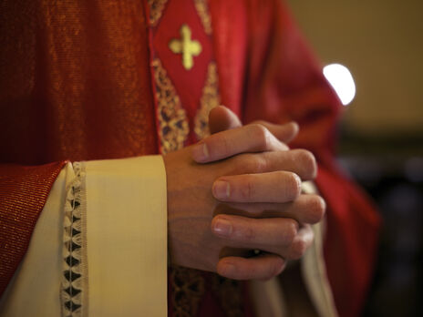 Католицька церква Франції виплатить компенсації жертвам священників-педофілів
