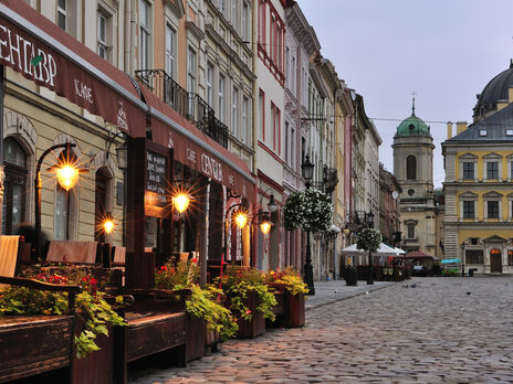 Во Львове продлили карантин. В детсадах оставят дежурные группы, транспорт перевели в режим спецперевозок