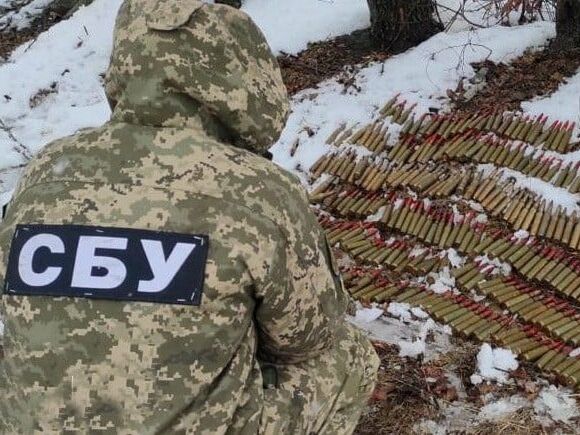 У Луганській області знайшли боєприпаси на території школи