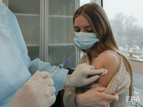 МОЗ планує вакцинувати до кінця року 60% дорослих українців