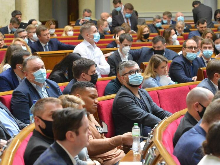 Паризький суд став на бік РФ у справі про активи у Криму, Порошенко подав позов проти МВС, у Раді відбулося бурхливе засідання. Головне за день