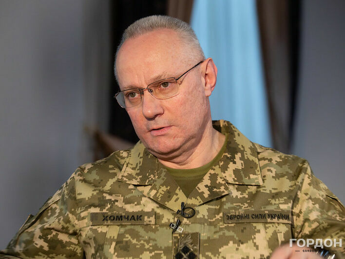 Хомчак рассказал, на каком языке говорят украинские военные на фронте