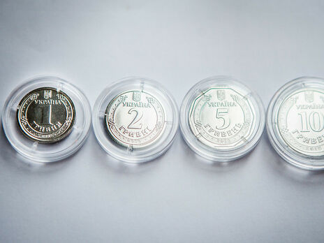 Гривна подорожала к доллару и евро